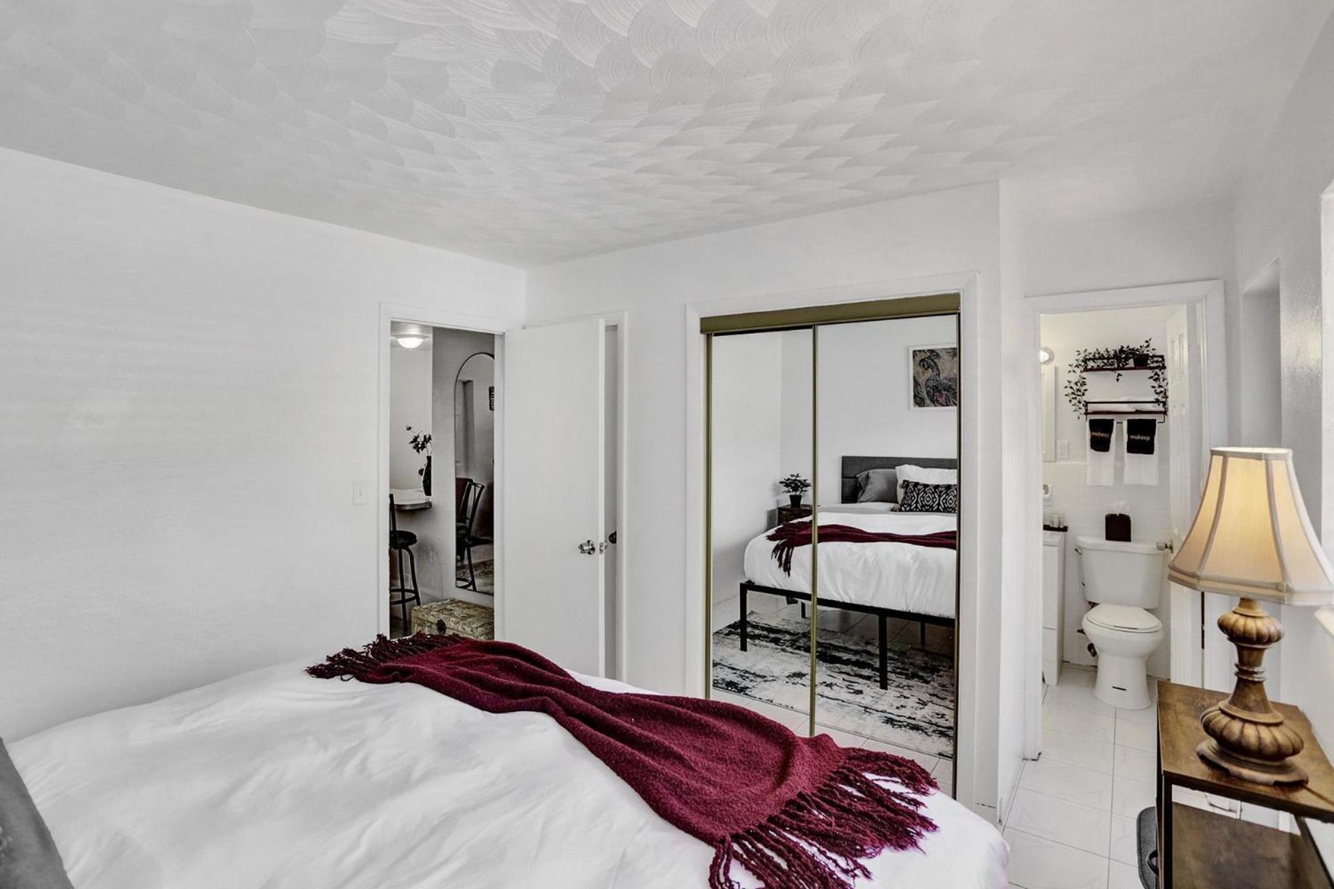 フォート・ローダーデールVictoria Park Regencyアパートメント 部屋 写真